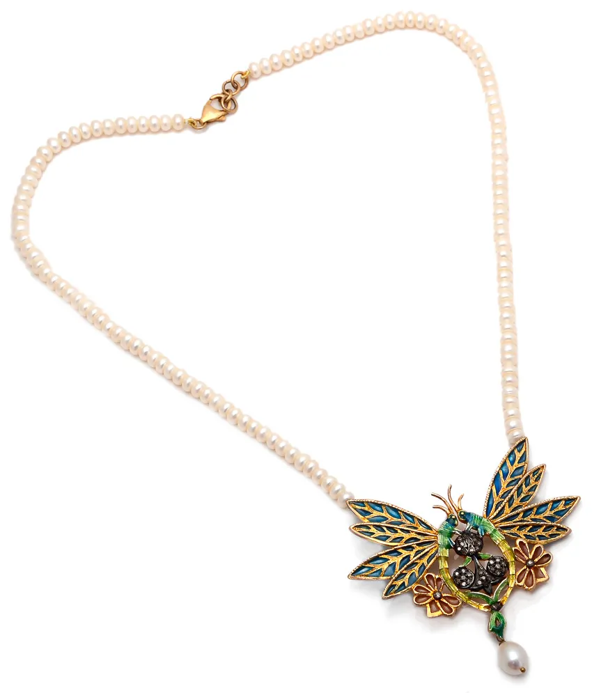 Butterfly pendant on its pearl strand, full necklace view